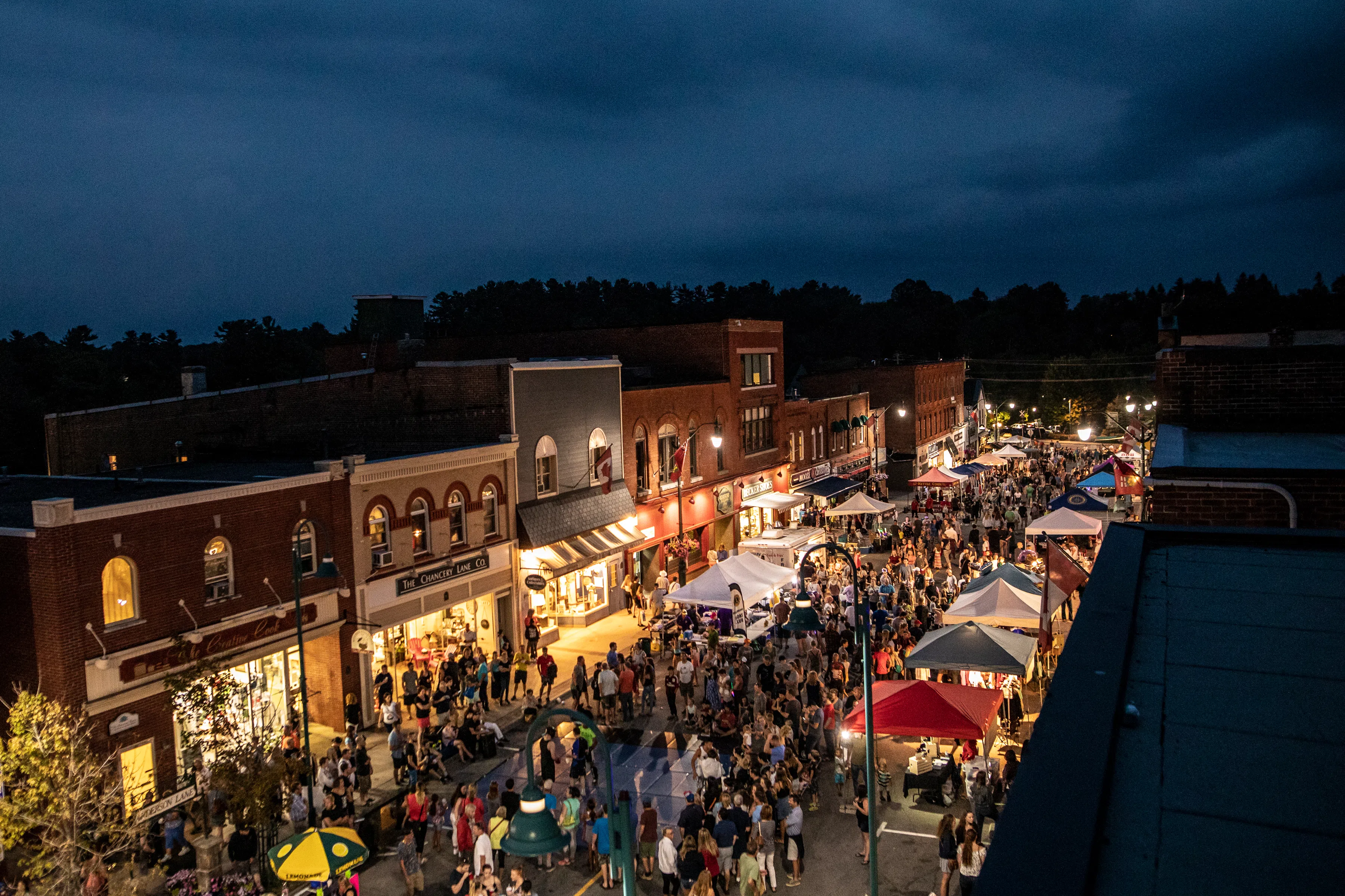 Moonlight Madness Returns to Downtown Bracebridge This Friday