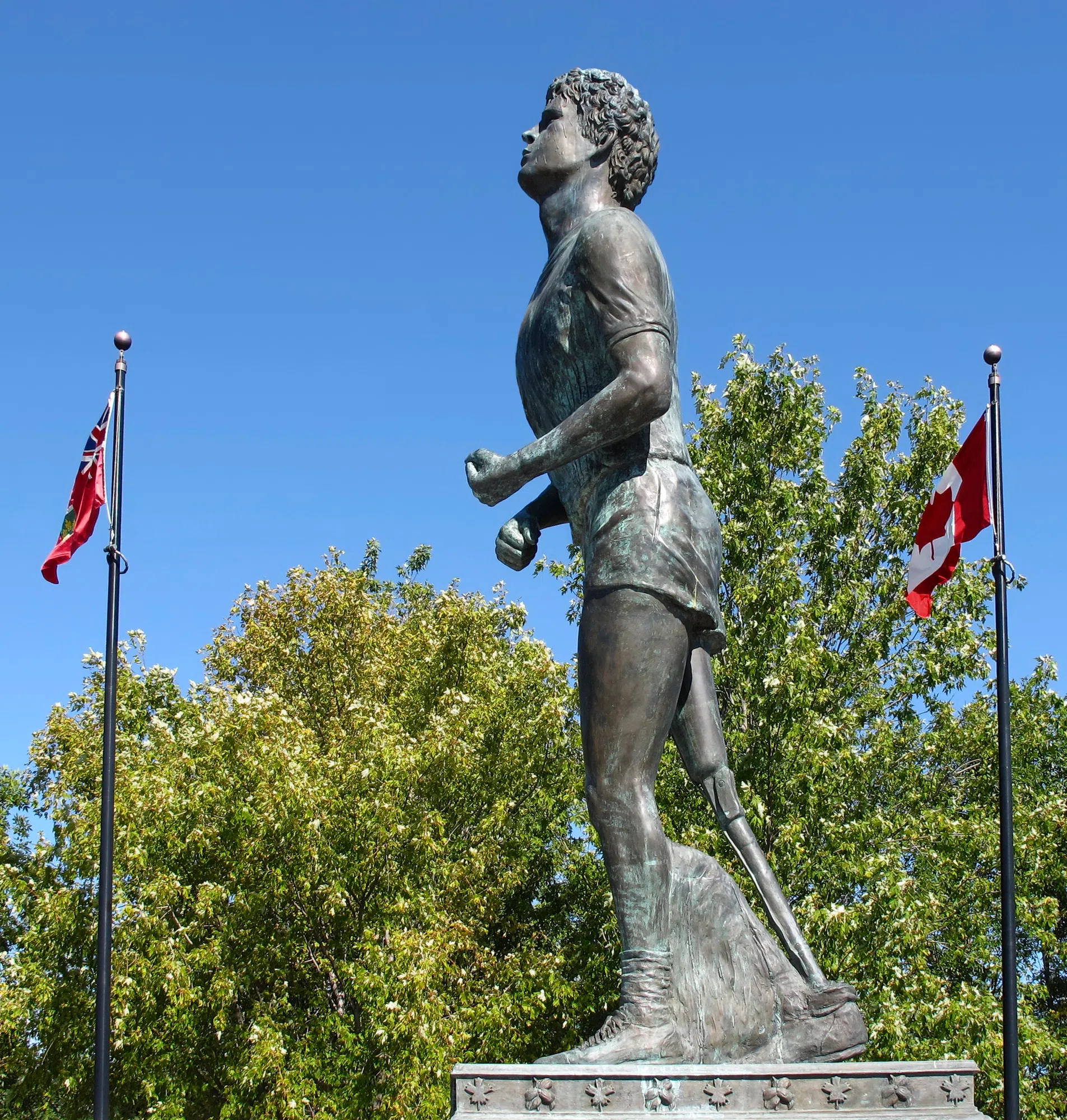 Terry Fox to be on the next $5 Bill