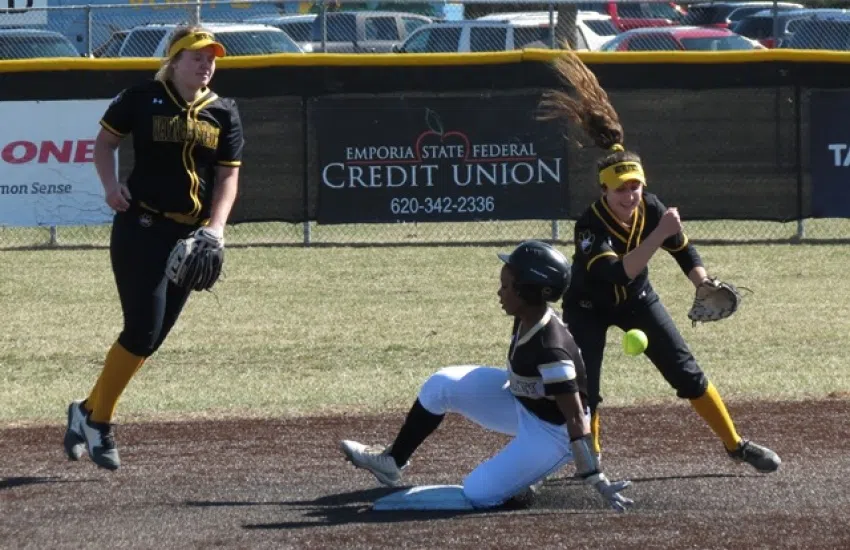 Emporia State softball to host Rogers State