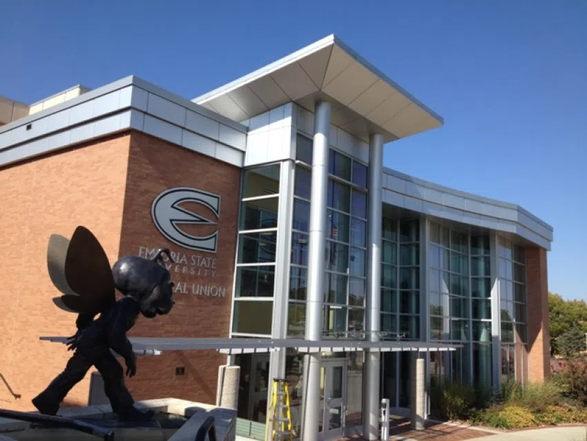 First-of-its-kind biology lab manual being developed by ESU professor