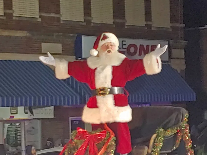 Annual Emporia Christmas Parade fills Commercial with Holiday cheer KVOE