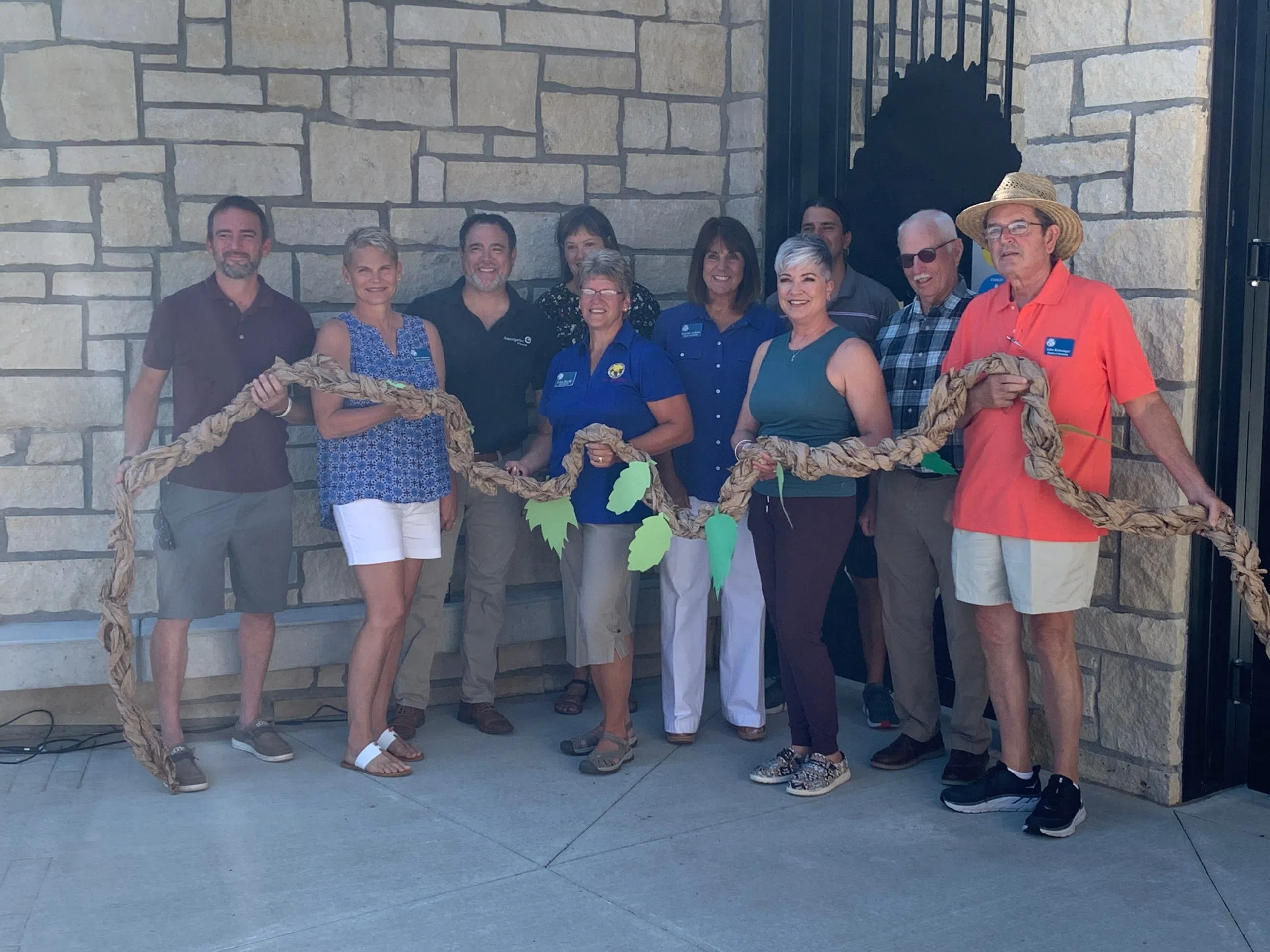 David Traylor Zoo hosts ribbon-cutting, dedication ceremony