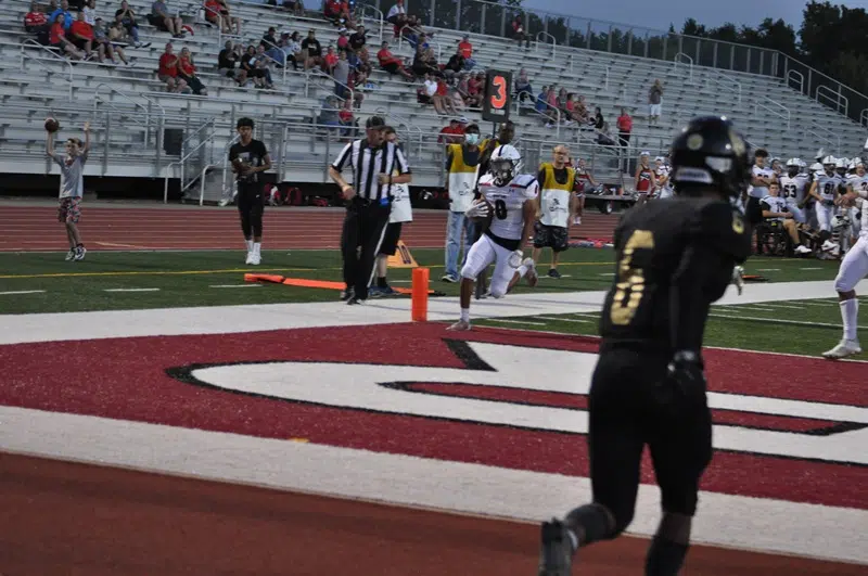 Topeka High outscores Emporia High football 28-20