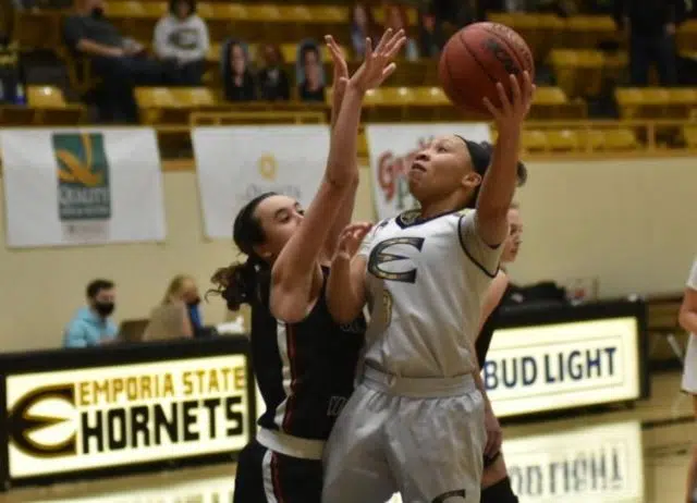 Emporia State women pick up much needed win at Missouri Western, Western men win