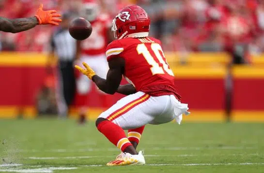 Kansas City Chiefs hold on for 20-17 win over Giants