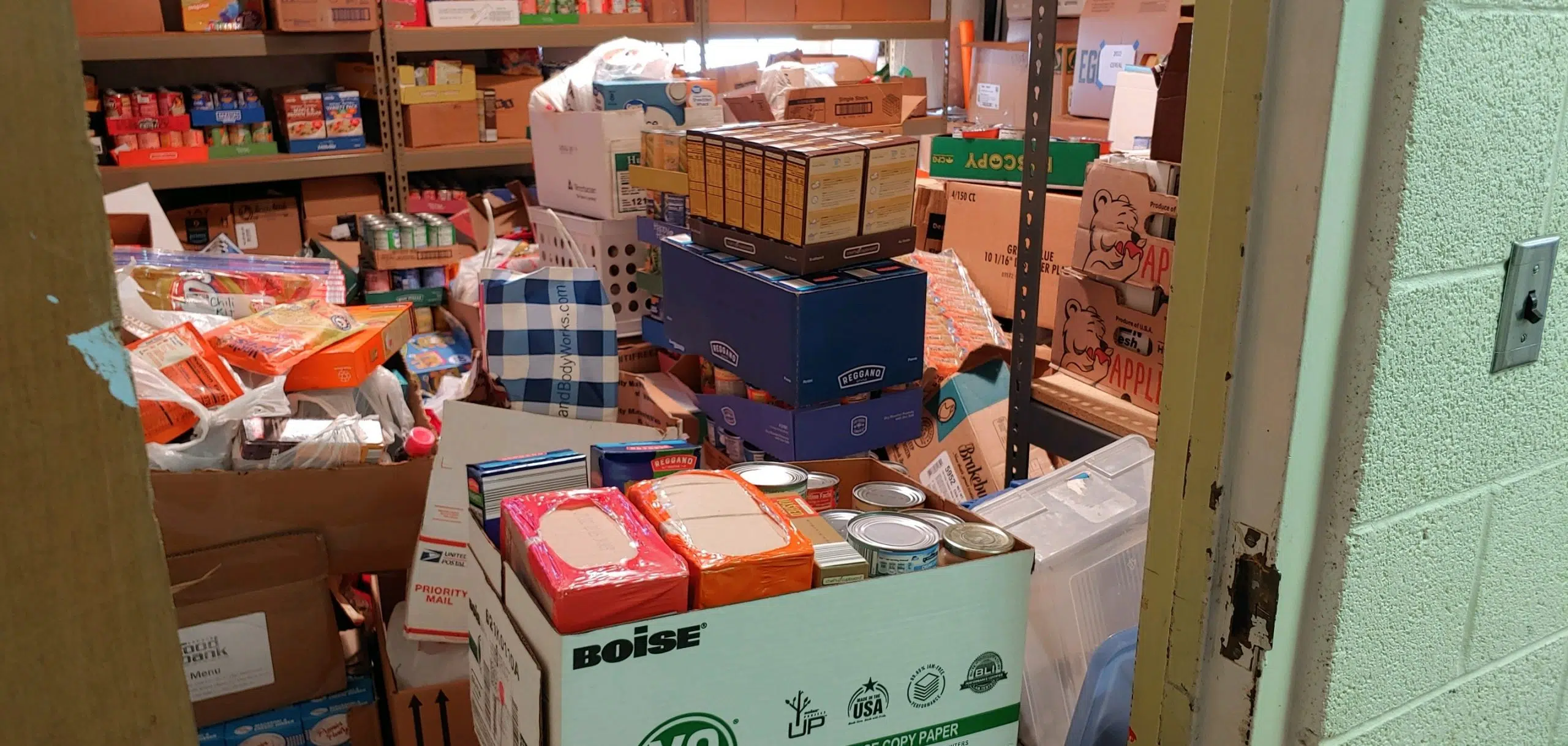 20th annual KVOE Drive For Food brings in 29,353 items to pack the pantry Thursday