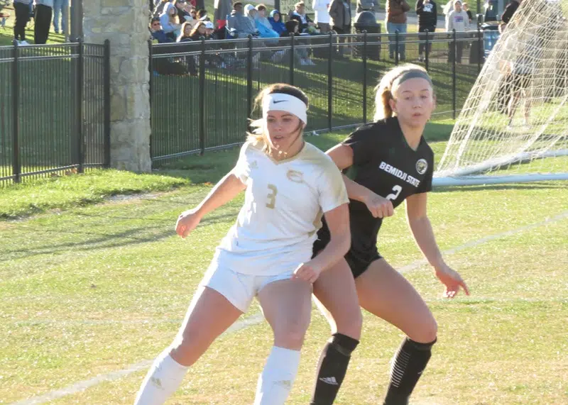 Emporia State soccer loses to Washburn 2-1