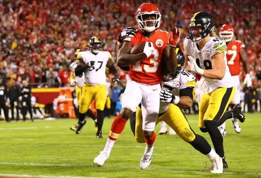 Kansas City Chiefs rout Steelers 36-10 to Clinch AFC West and Playoff spot