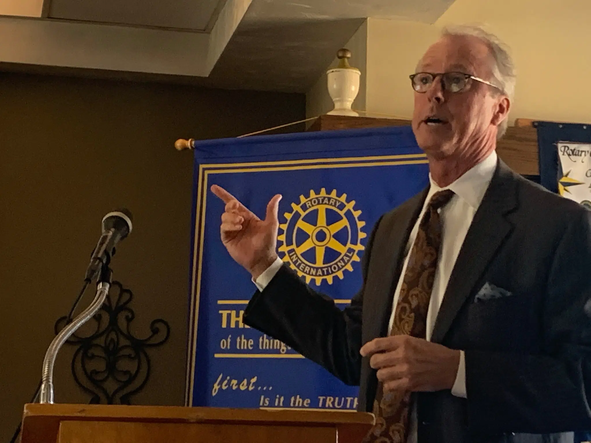 Hush champions Emporia State's push for more on-campus enrollment, stronger faculty voice during Rotary Club meeting