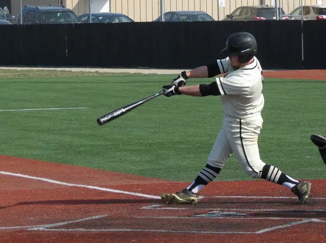 Emporia State baseball picks up first MIAA win