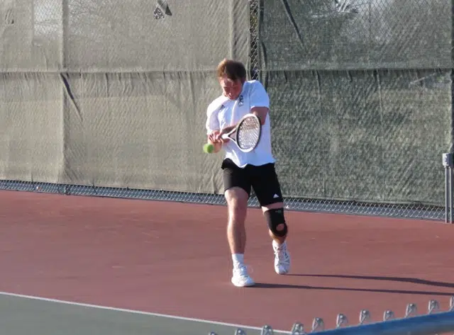 Emporia States mens tennis team defeats Tabor 5-2