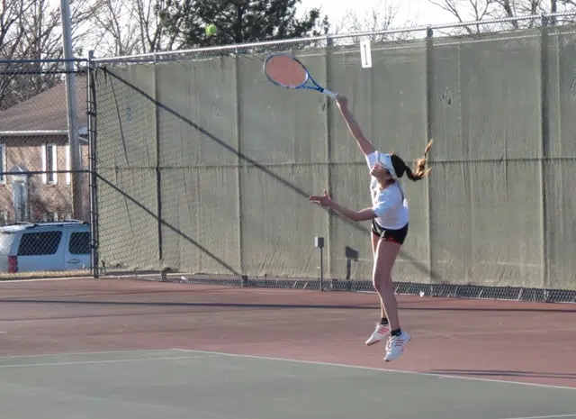 Emporia State womens tennis team defeats Bethel 7-0