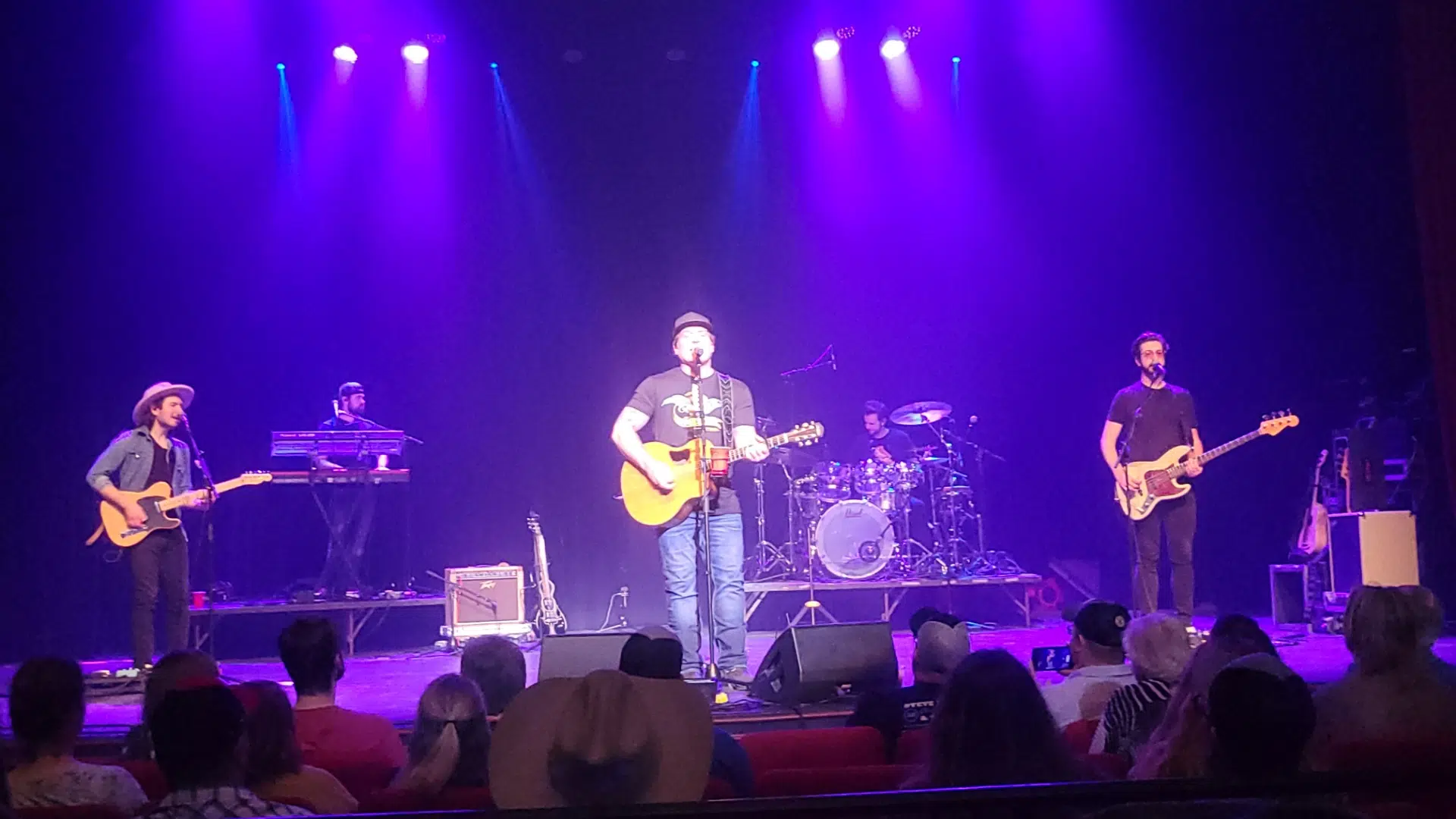 Jerrod Niemann performs at Emporia Granada Theatre