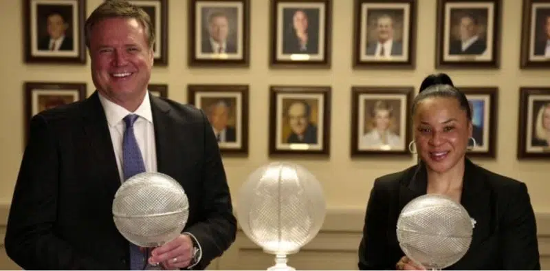 Bill Self receives Winged Foot Award