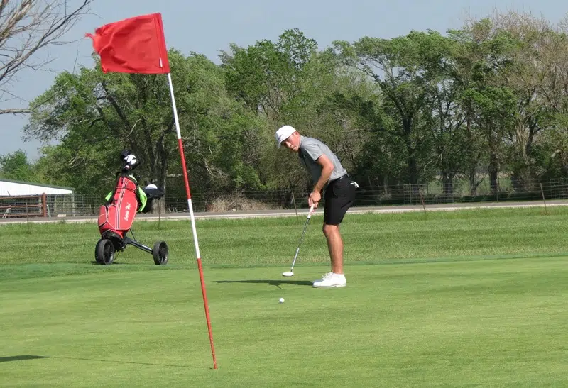 Emporia High boys golf team wins Emporia Invitational