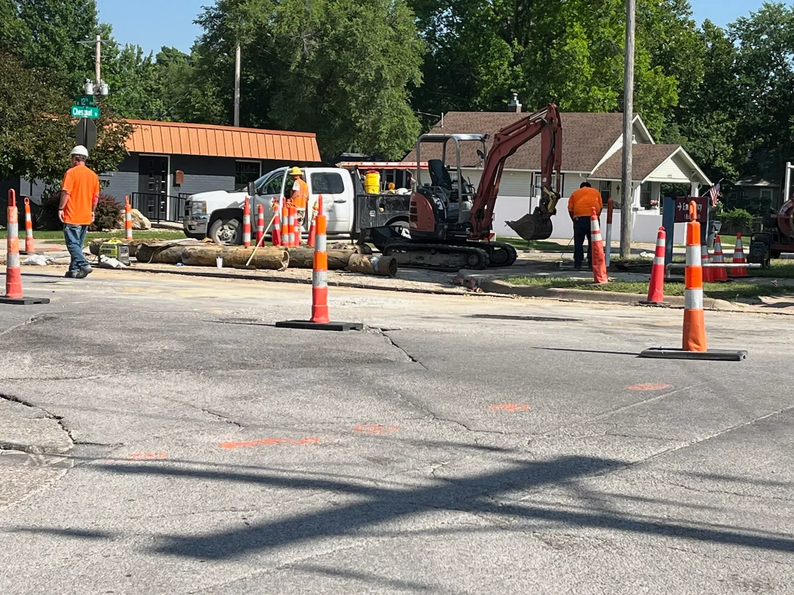 South leg of Chestnut closed at 12th; construction underway at Roads 190 and G