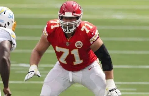 Former Kansas City Chief Mitchell Schwartz retires Thursday