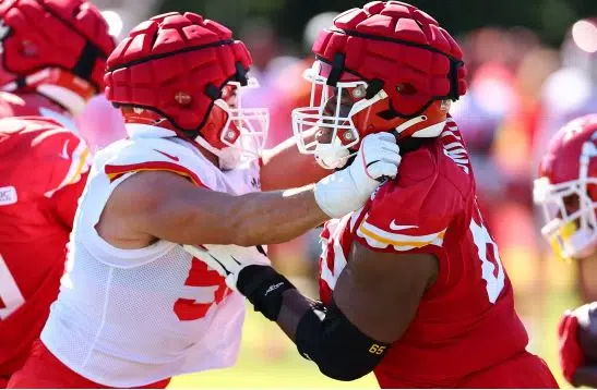 Kansas City Chiefs to put on pads Monday