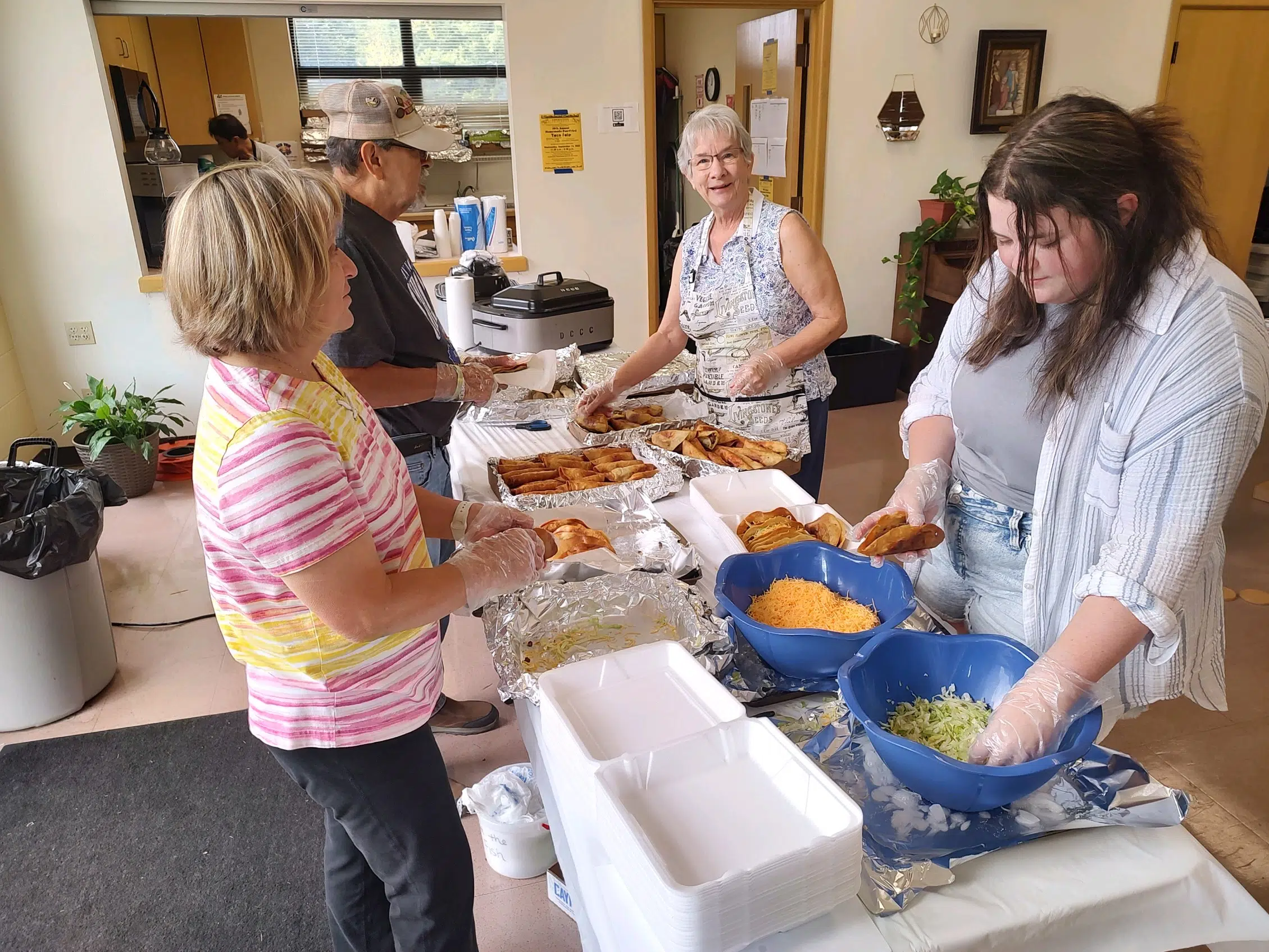 Didde Catholic Campus Center brings in more than $2,000 with annual pan-fried taco sale