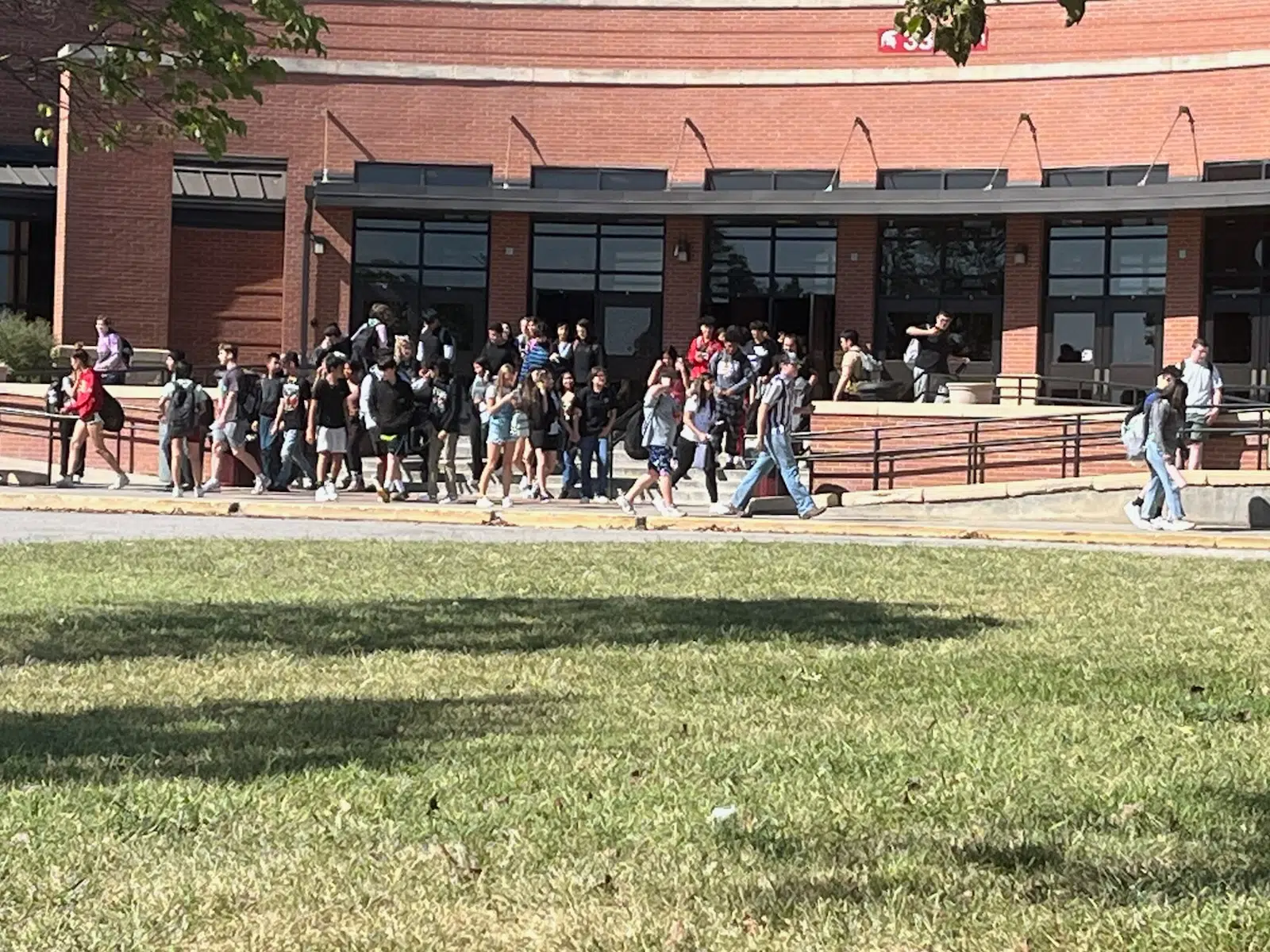 UPDATE: Threat ruled not credible following three-hour lockdowns at trio of USD 253 school buildings Tuesday