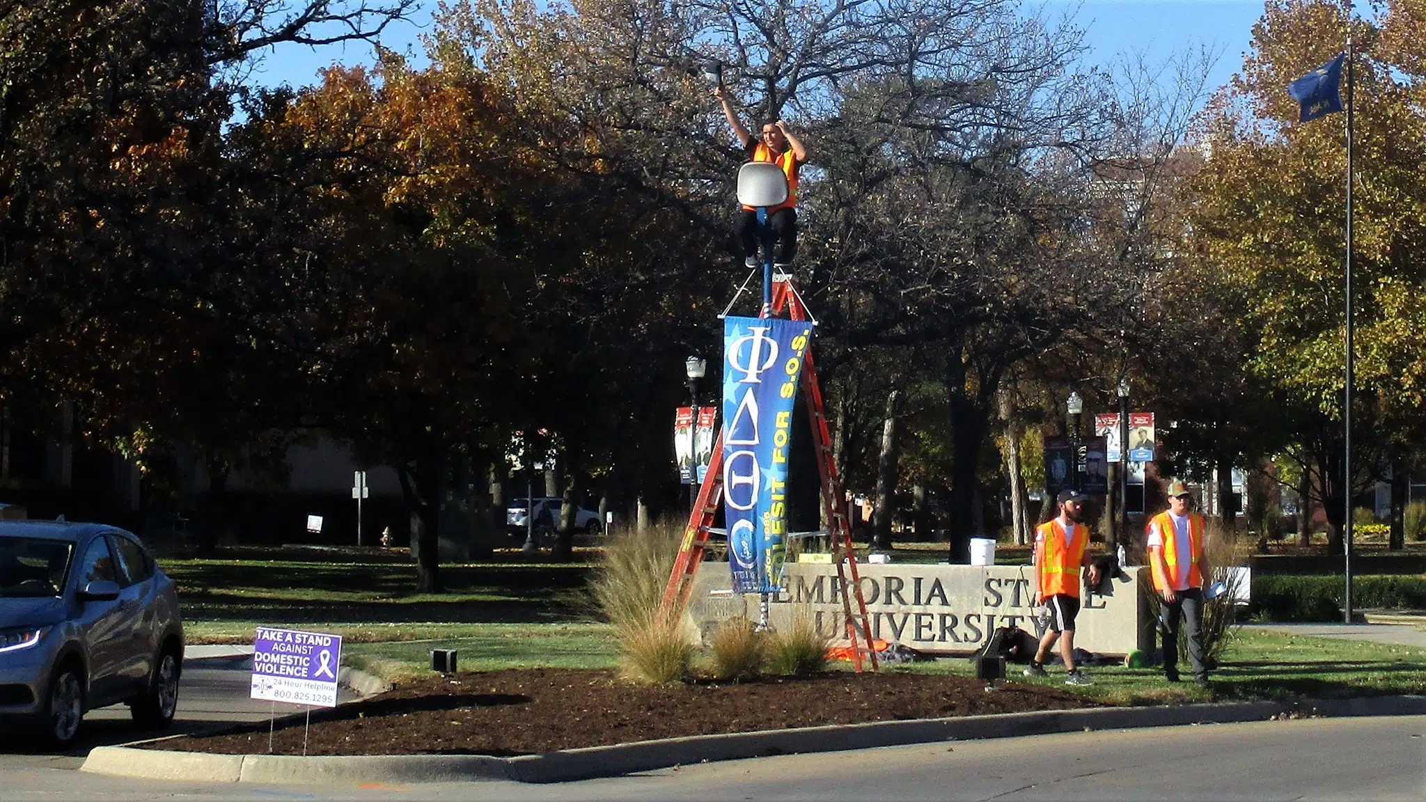 Phi Delta Theta Pole Sit sets event fundraising record for SOS