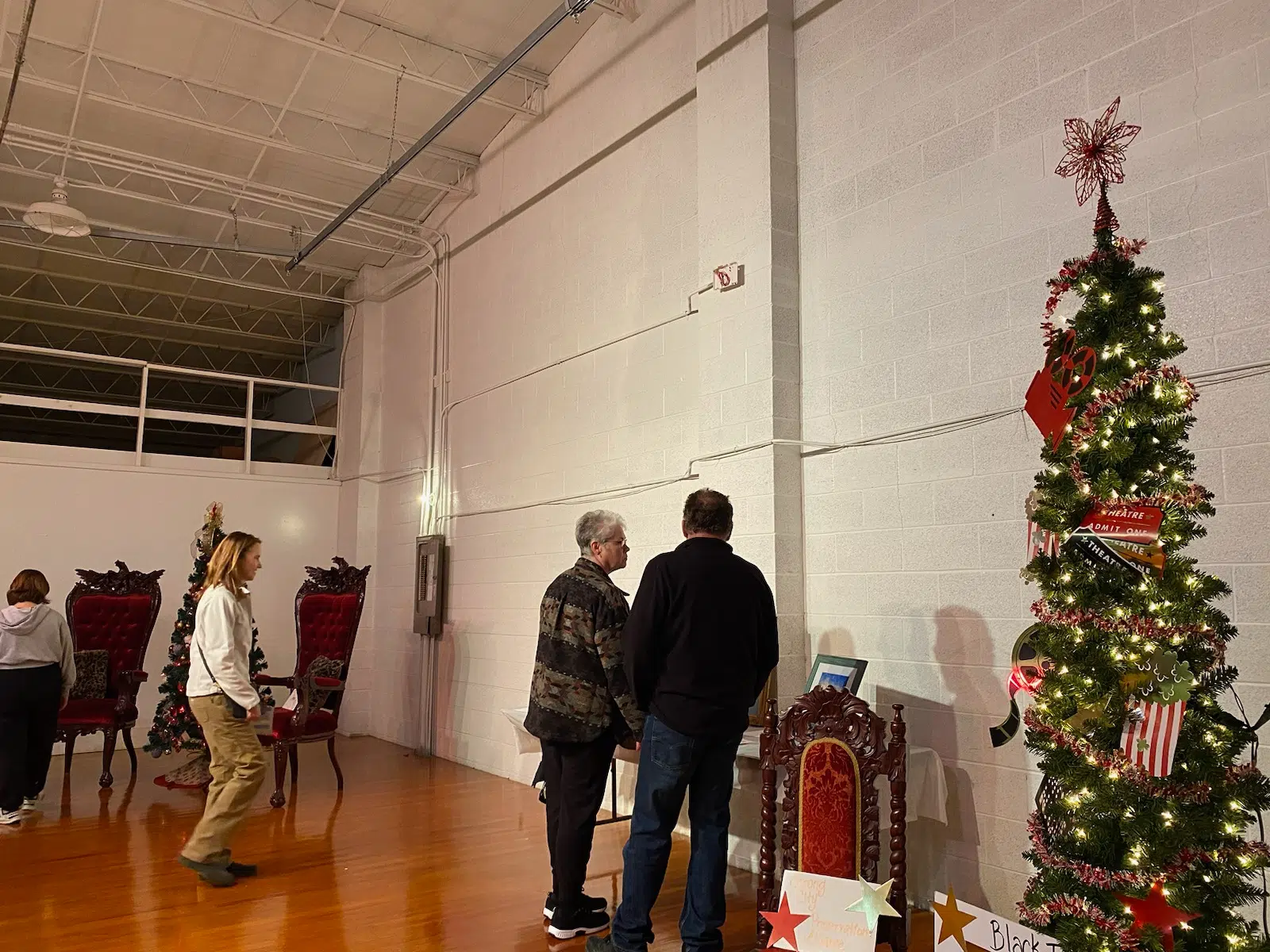 Old Chase County School opened its doors for its first Christmas Silent Auction