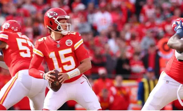 Kansas City Chiefs hold on for win over Denver 27-24