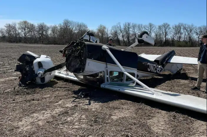 Engine issues near Melvern lead to non-injury plane crash near Gardner