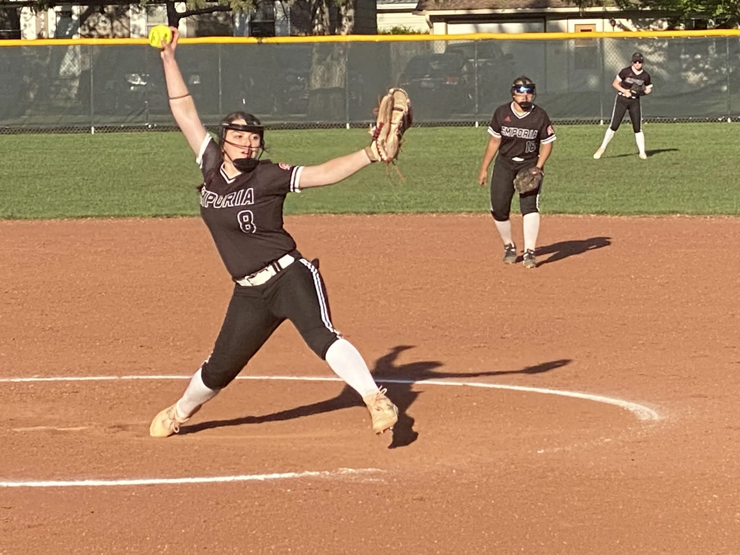 Emporia High softball swept by Manhattan