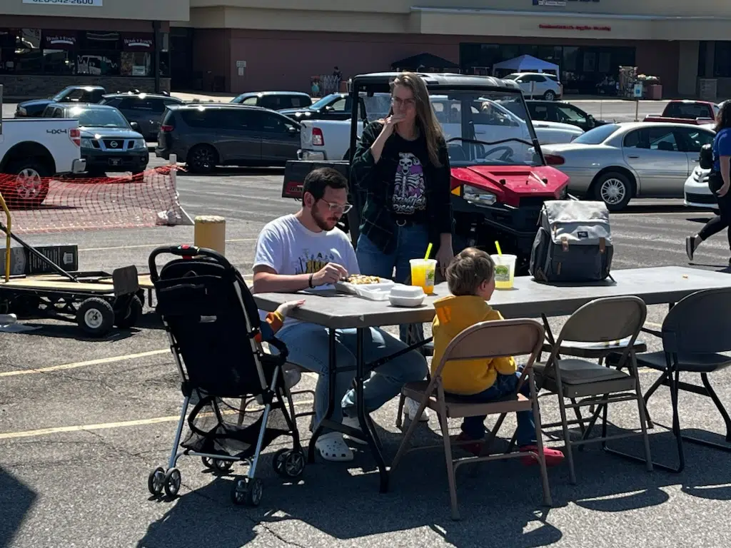 Residents enjoy Flinthills Mall's latest Food Truck Rally