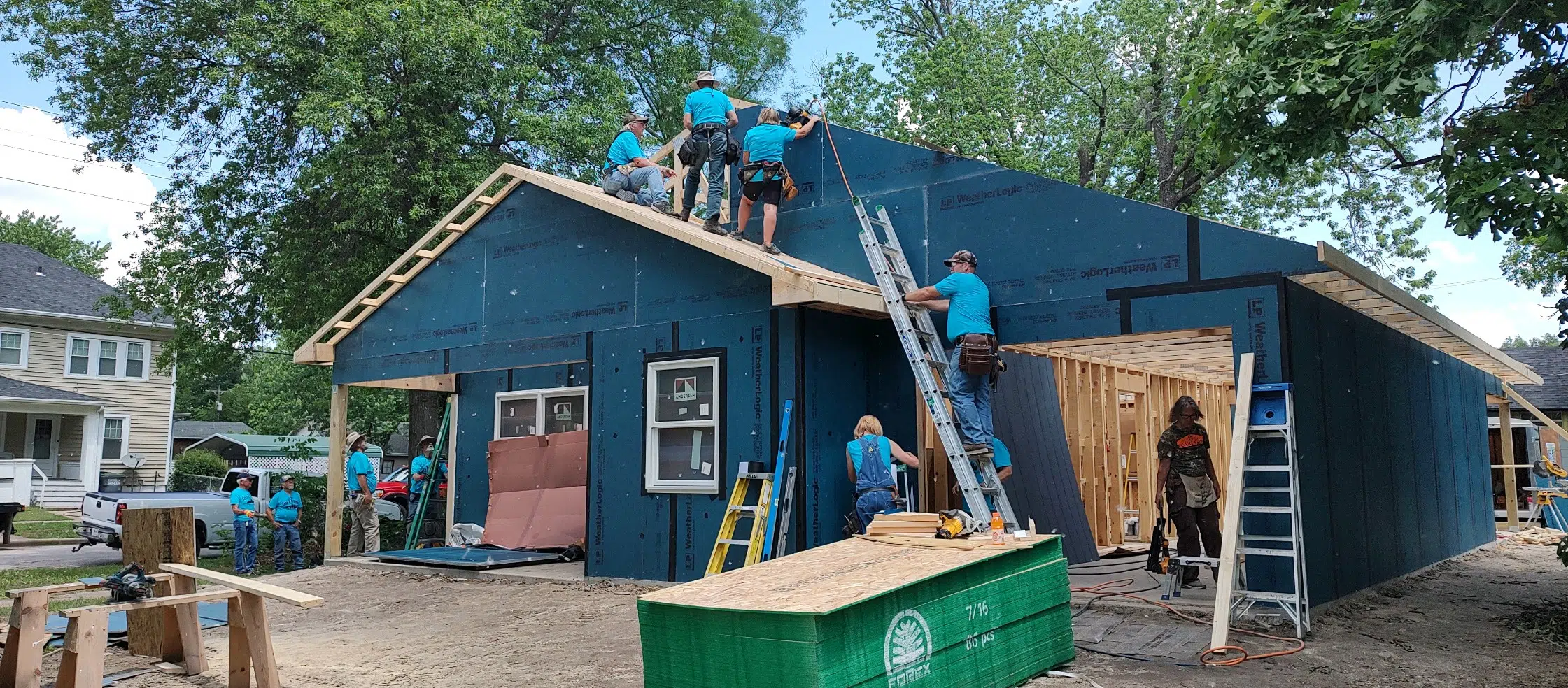 Emporia's Habitat for Humanity receives support from volunteer contingent with latest build