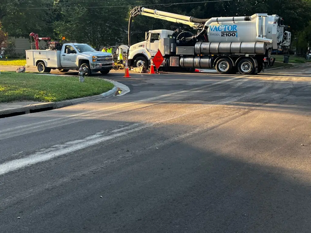 Ninth and Woodland water main break fixed, but failure in 900 block of Sunnyslope still getting repaired