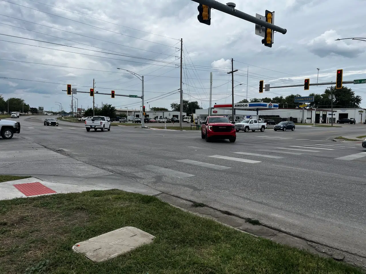 Street light work ahead at Sixth and Prairie