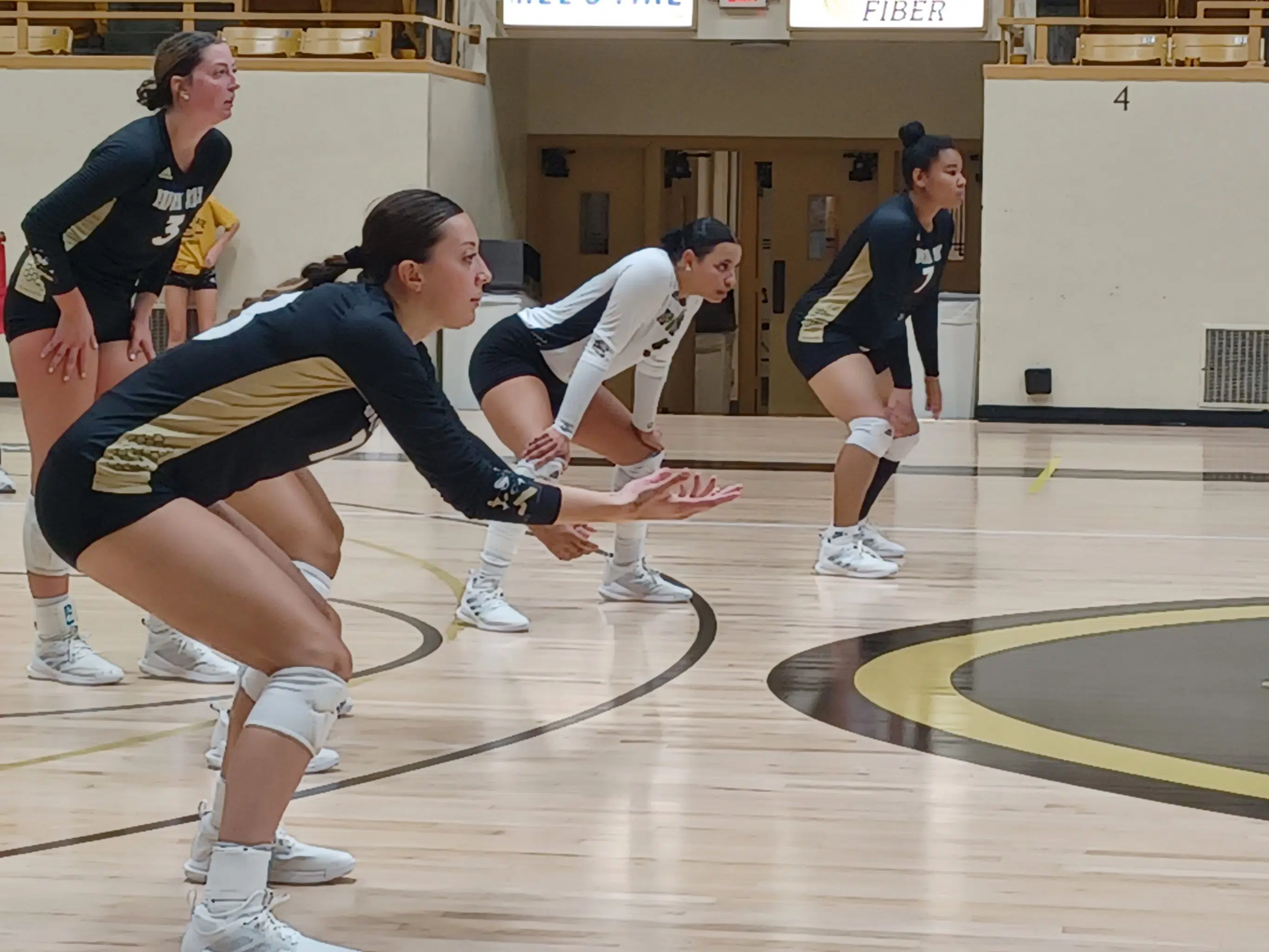 ESU Volleyball Falls in Five to Northwest