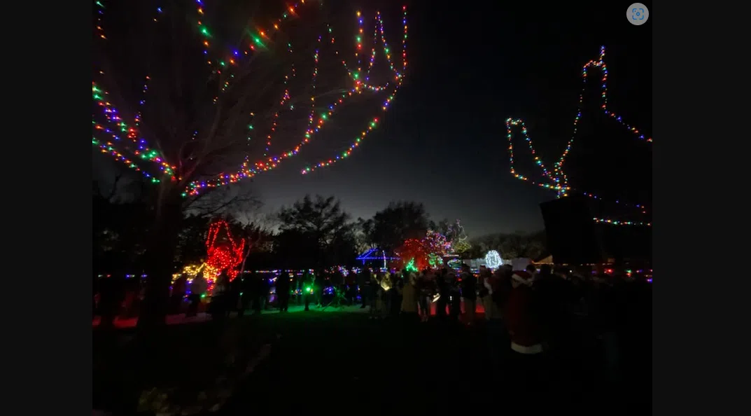 David Traylor Zoo lights up with Happy Holidaze, Emporia Police Benefit Association's annual toy drive