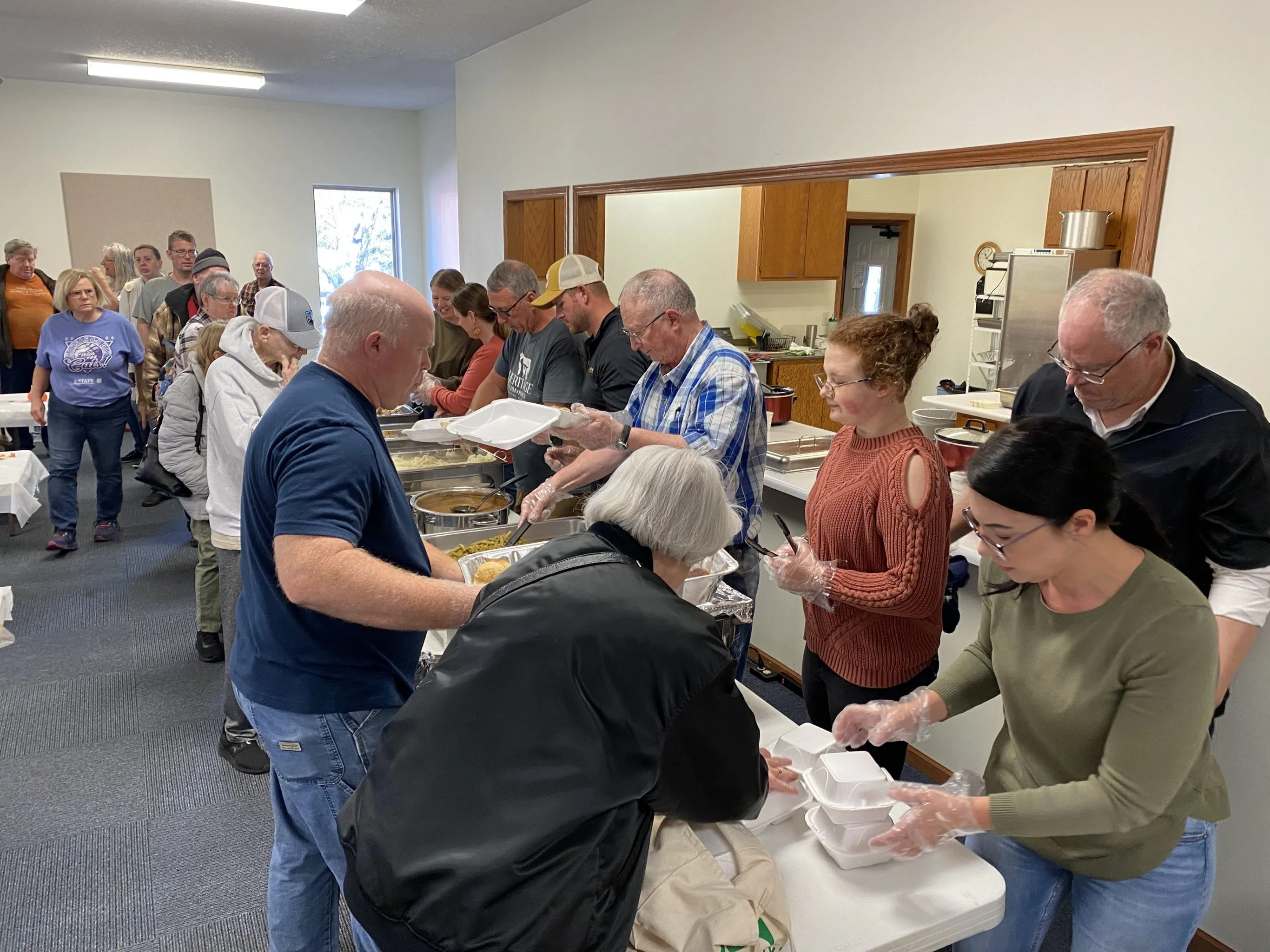 Emporia Church of Christ holds 33rd annual Thanksgiving community meal