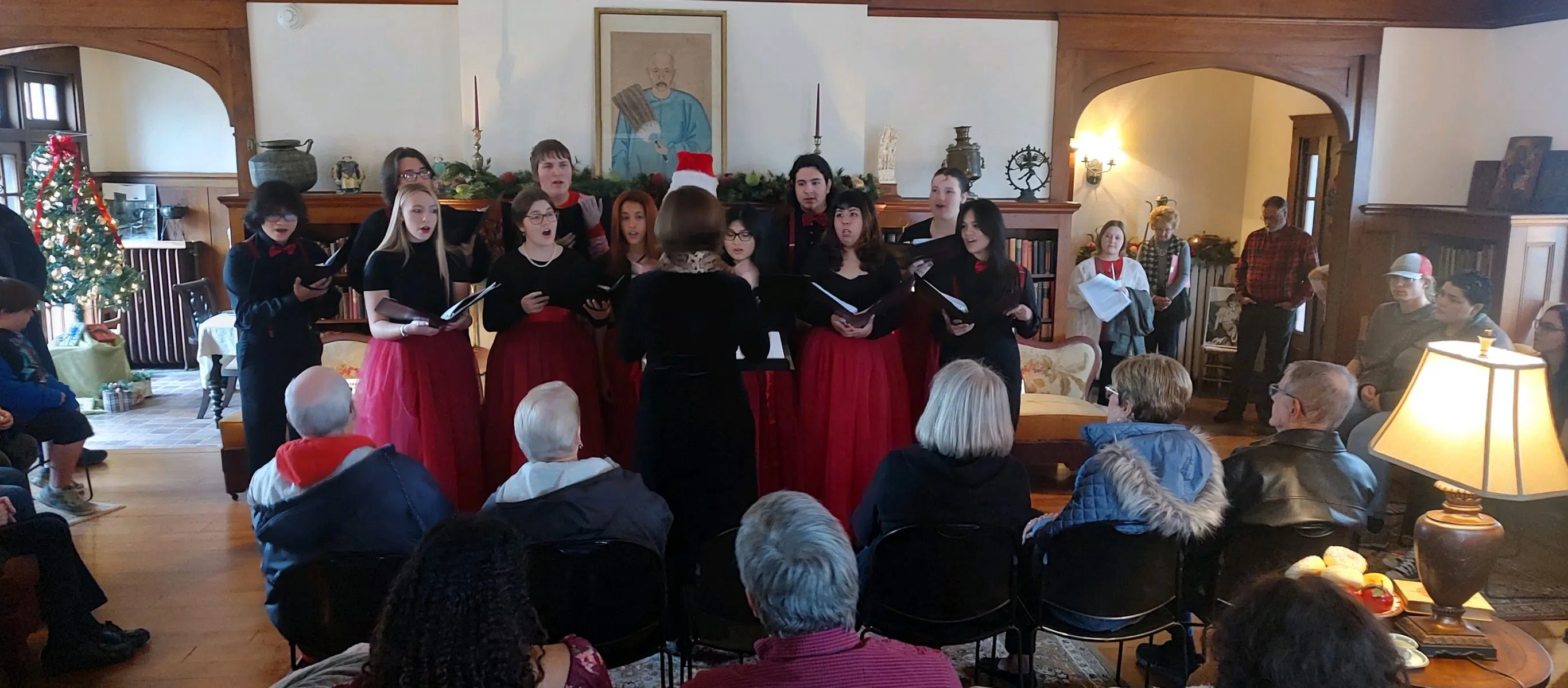 Red Rocks State Historic Site presents annual Christmas gift to Emporia community with 'Christmas at the White House' Sunday