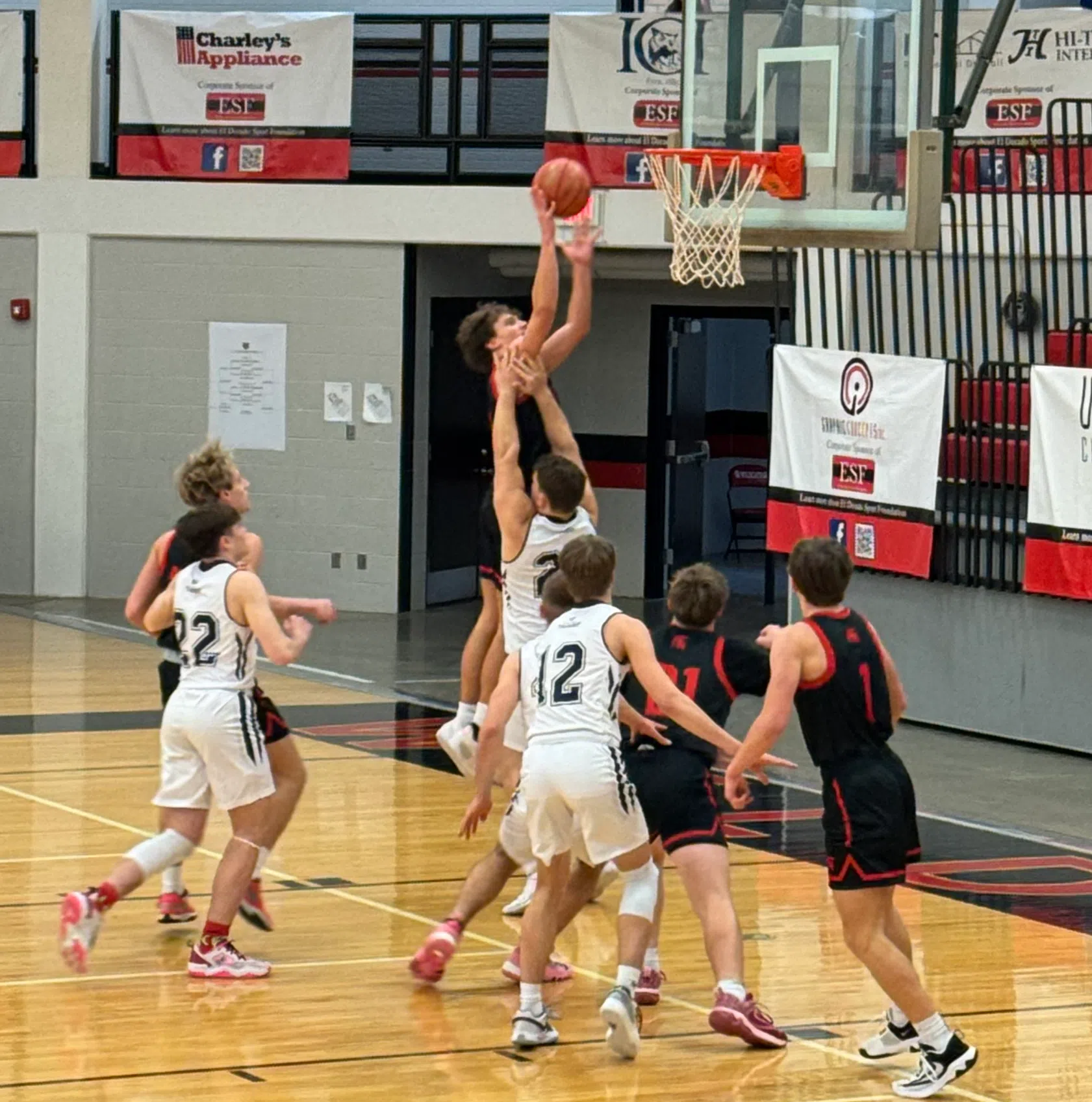 Emporia High boys claim third place in Bluestem Classic with rout over Manhattan CHIEF