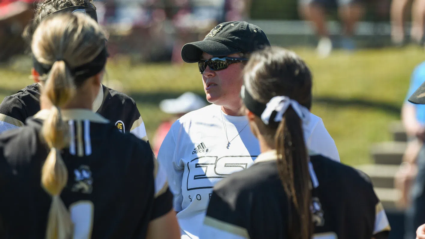 ESU Softball Gets First Win of Year in Minnesota