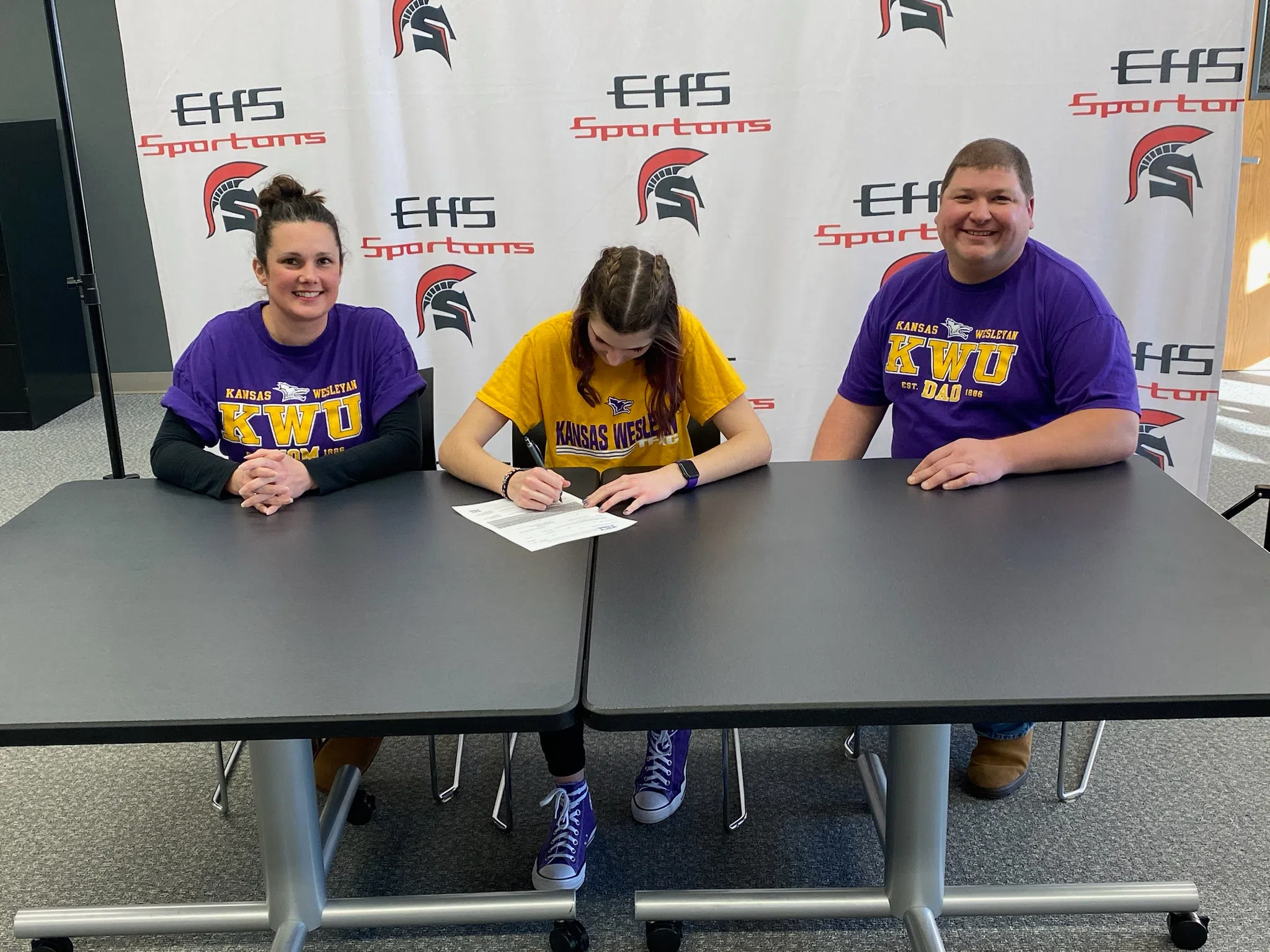 Emporia High's Lily Heinen signs with Kansas Wesleyan for cross country and track and field