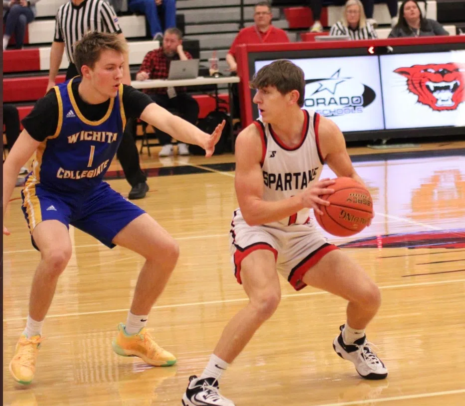 Emporia High boys rally to upset Wichita Collegiate in Bluestem Classic opener