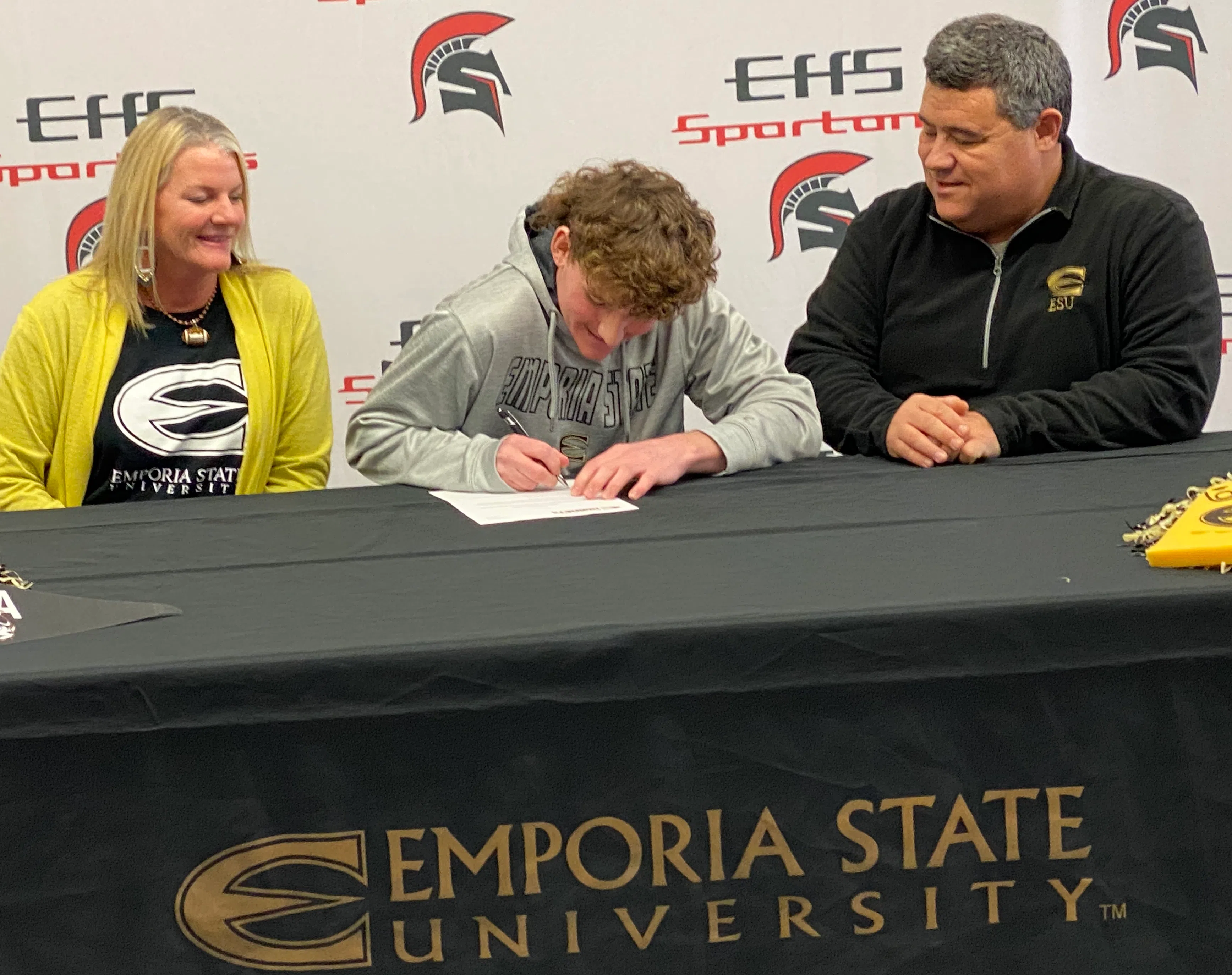 Emporia High's Alex Allemang signs with Emporia State football