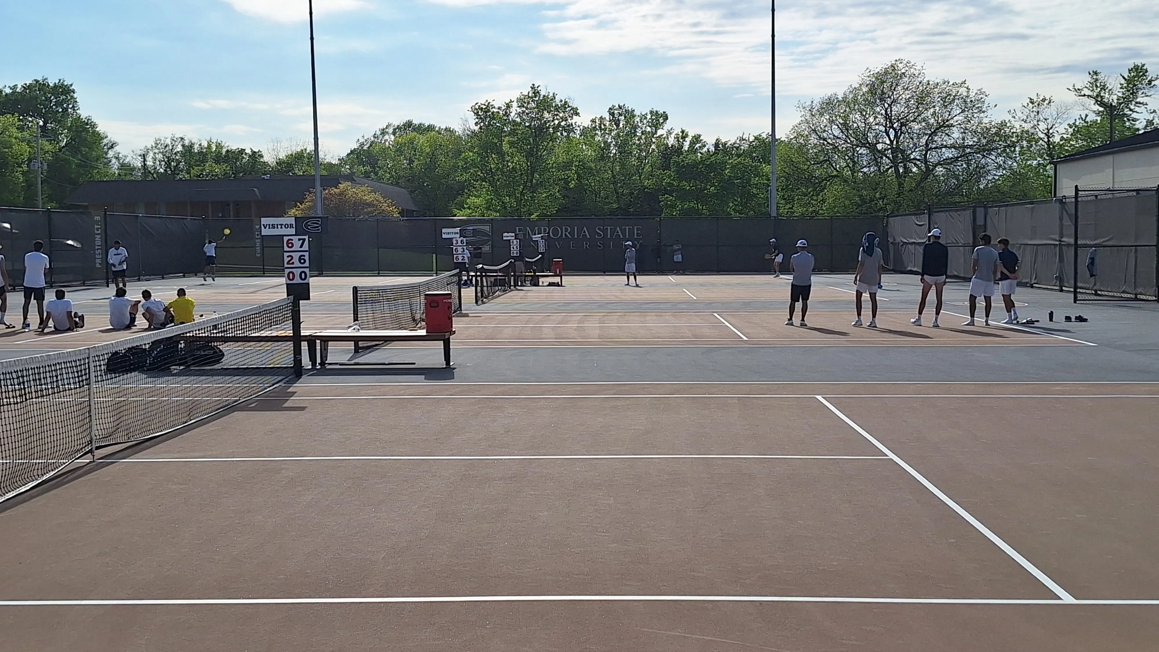 Sarunic Bright Spot for Hornet Tennis in Tussle Loss