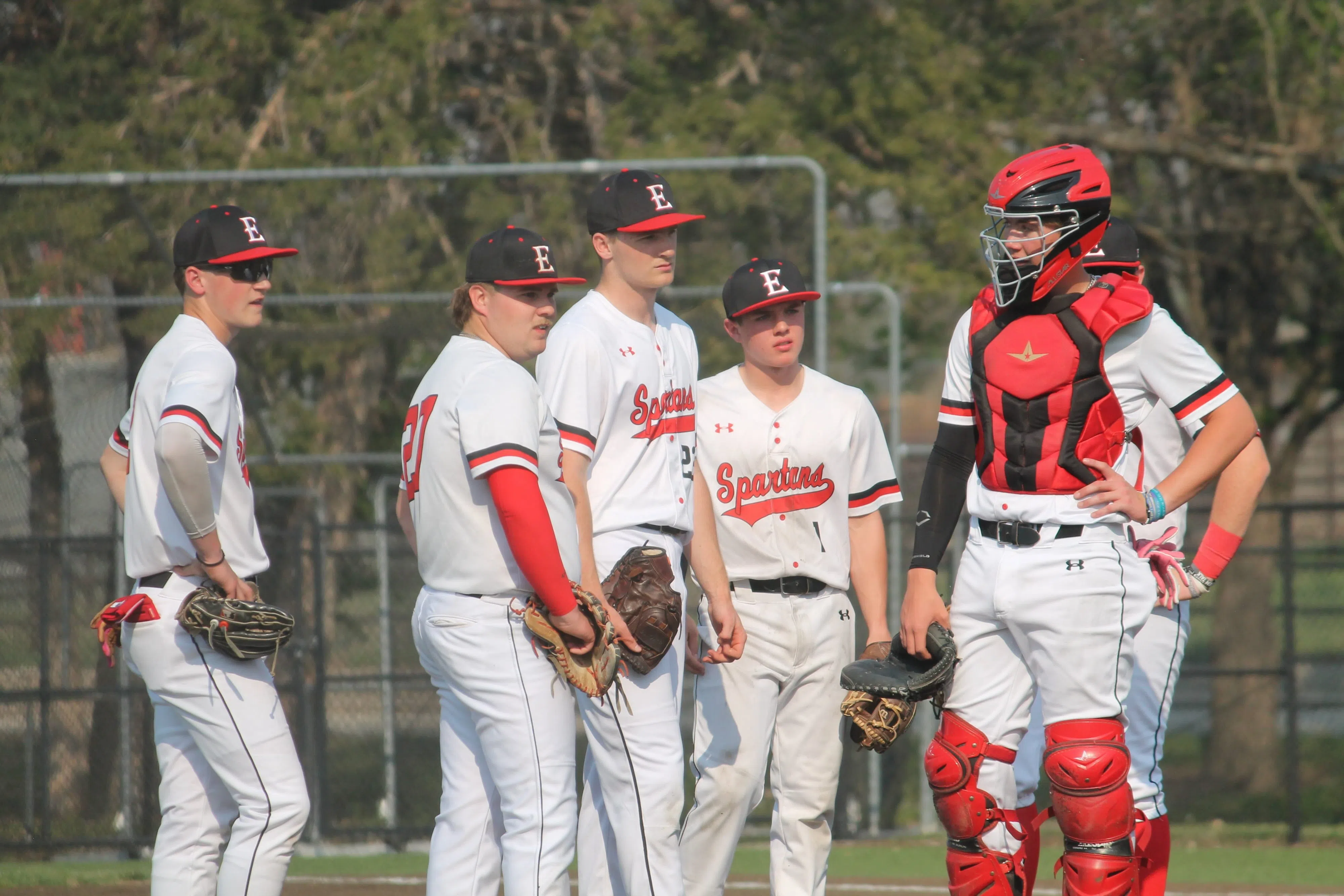 Emporia High baseball swept by Topeka High