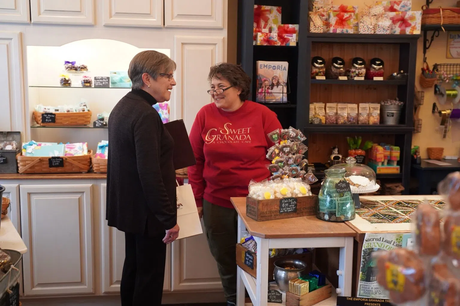 Kansas Governor Laura Kelly meets with trio of local business owners ...