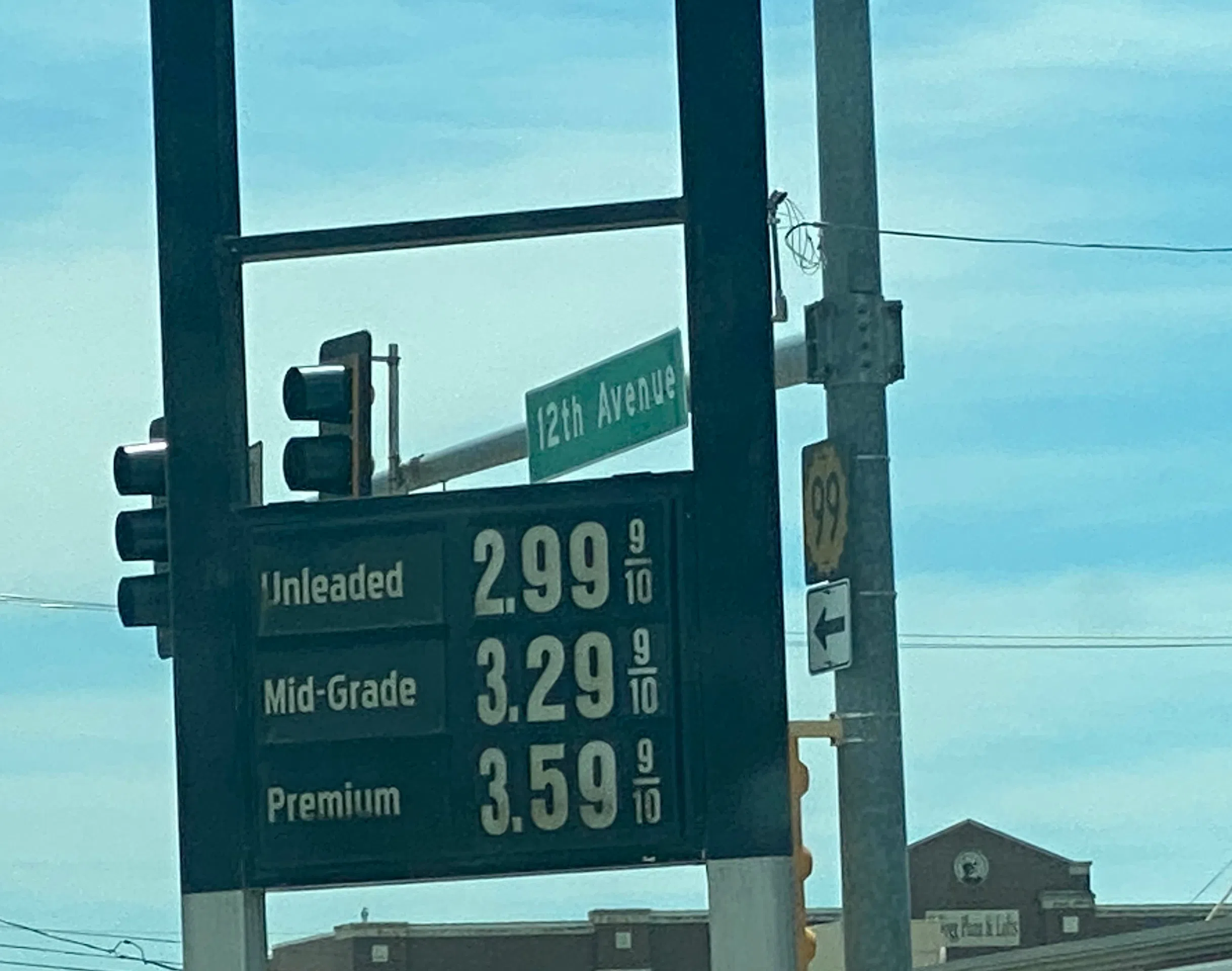 Gas prices in Emporia area drop below $3