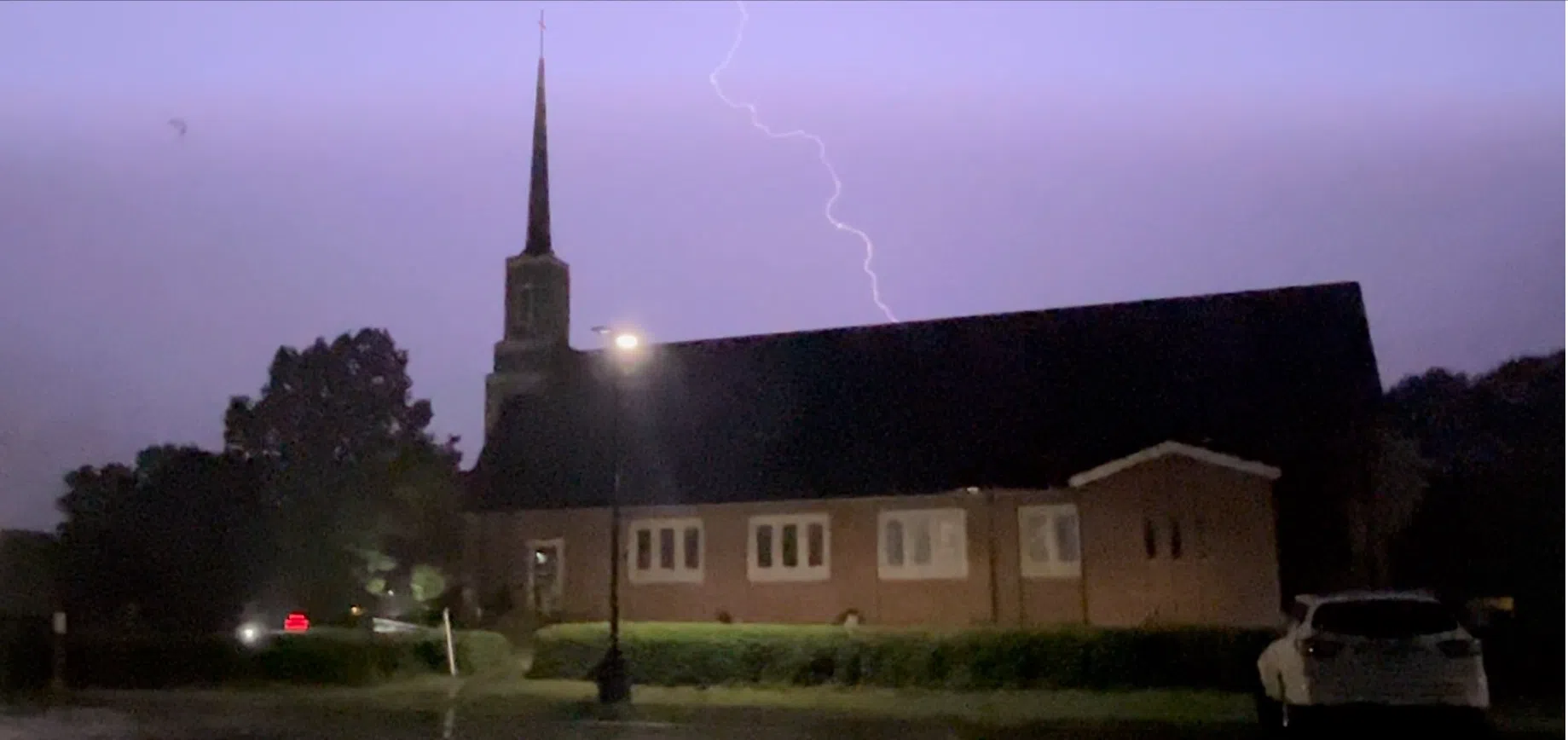 WEATHER: Most of Olpe and Neosho Rapids are without power due to storms