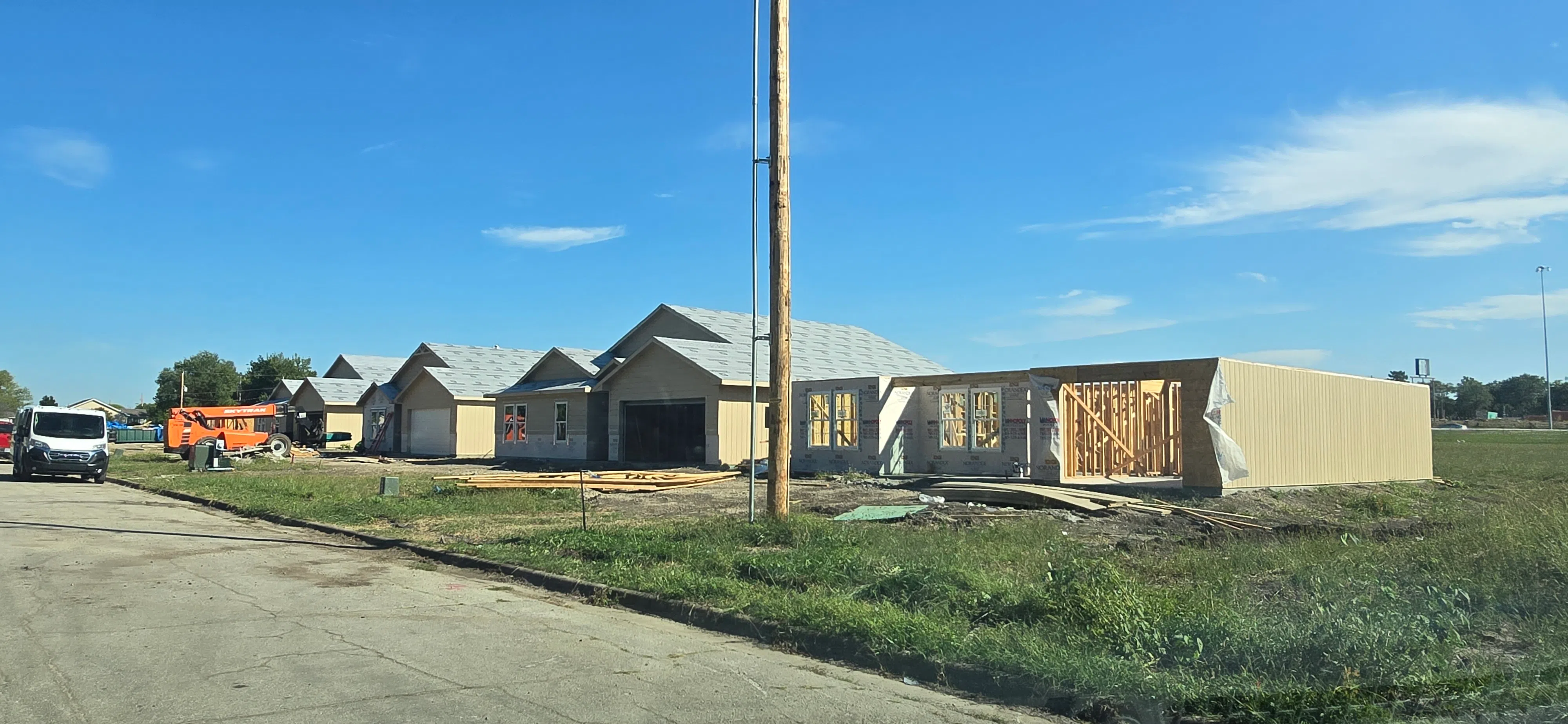 Vertical construction underway on Mahtropolis subdivision project