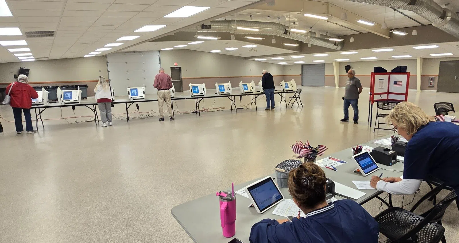 Advance voter turnout surpasses 1,500 during four-day offsite event at Anderson Building; Advance voting shifting to Lyon County Courthouse Monday