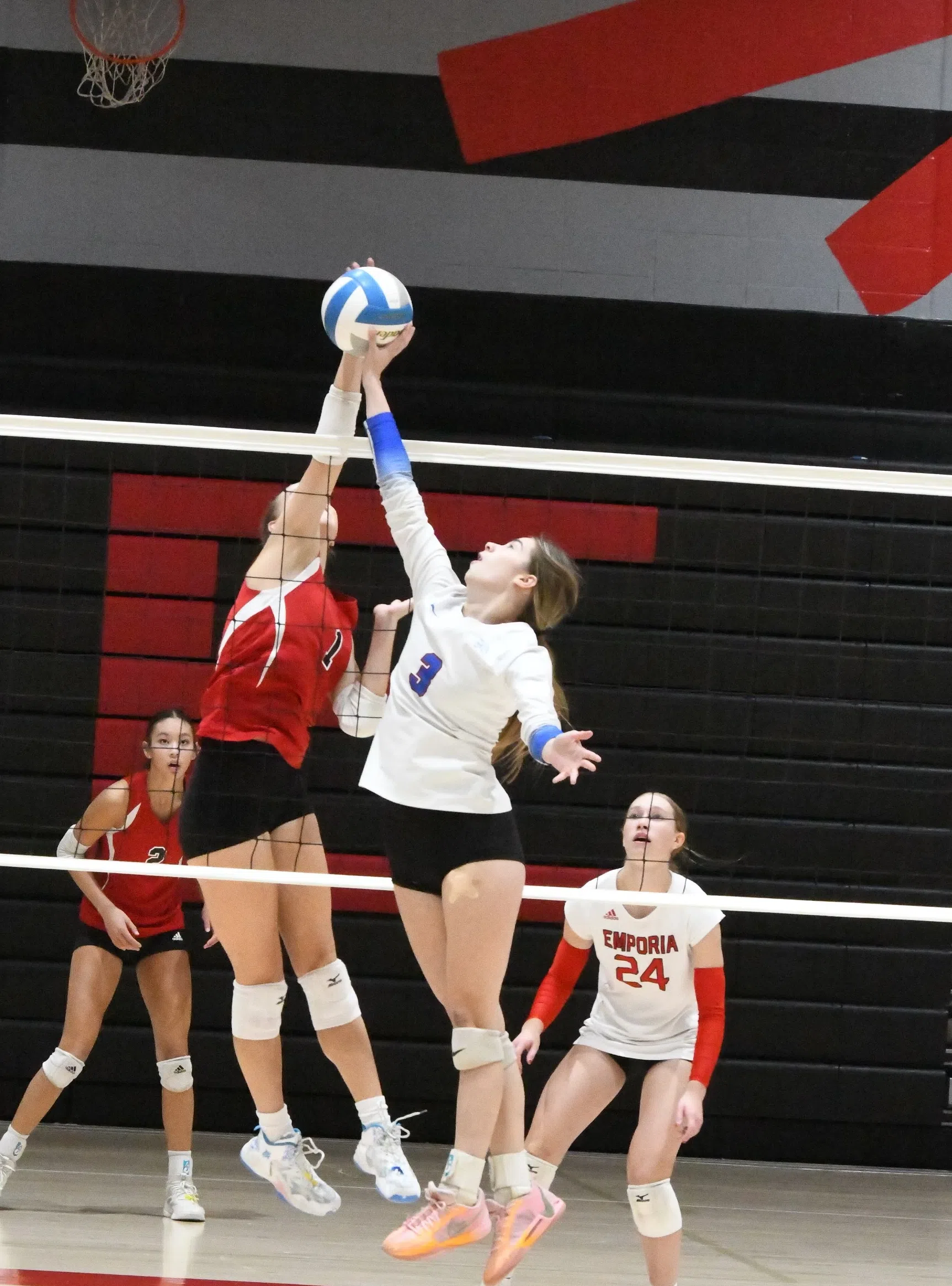 Emporia High volleyball finishes fifth in home invitational